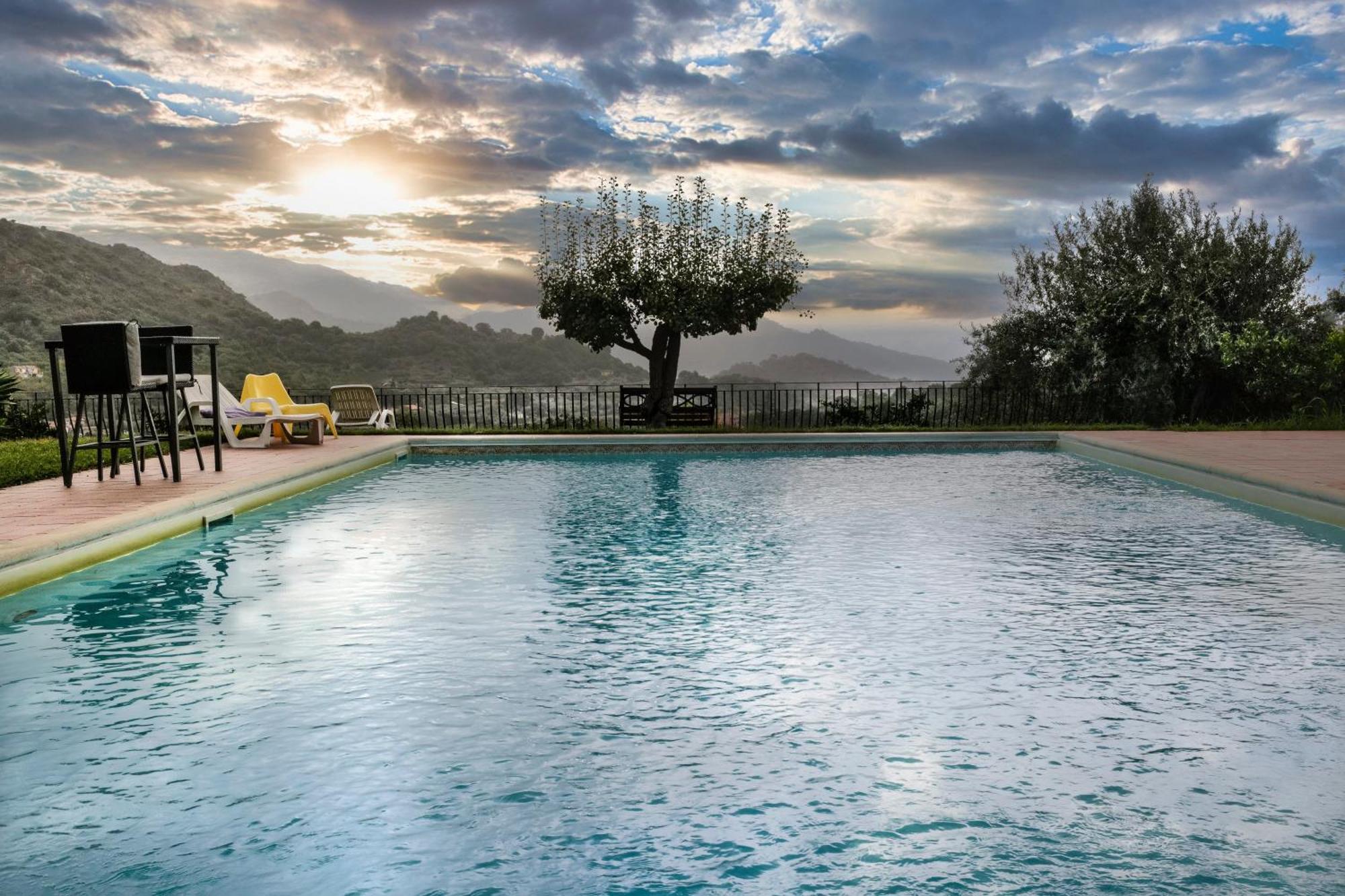 Casale Romano Resort E Relais Motta Camastra Екстер'єр фото