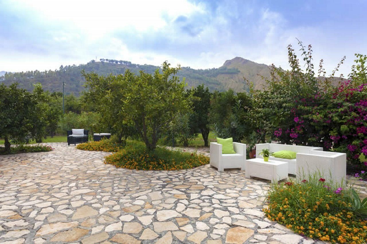 Casale Romano Resort E Relais Motta Camastra Екстер'єр фото